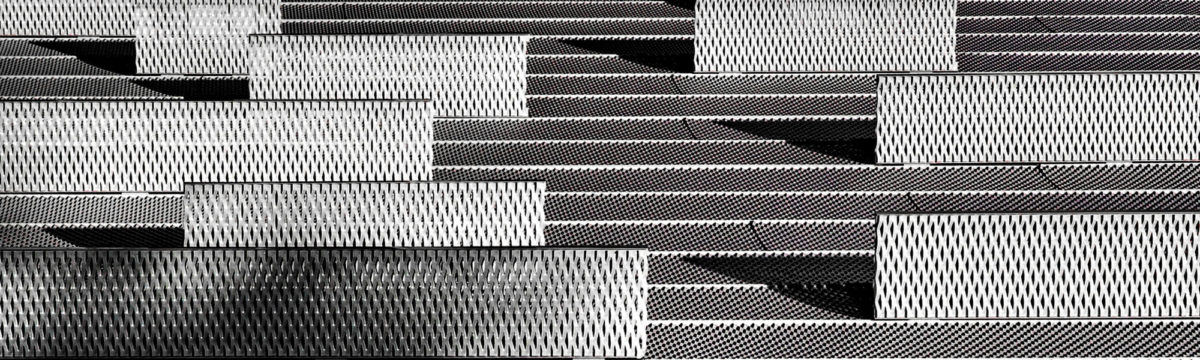 Steel Photo by Ricardo Gomez Angel on Unsplash