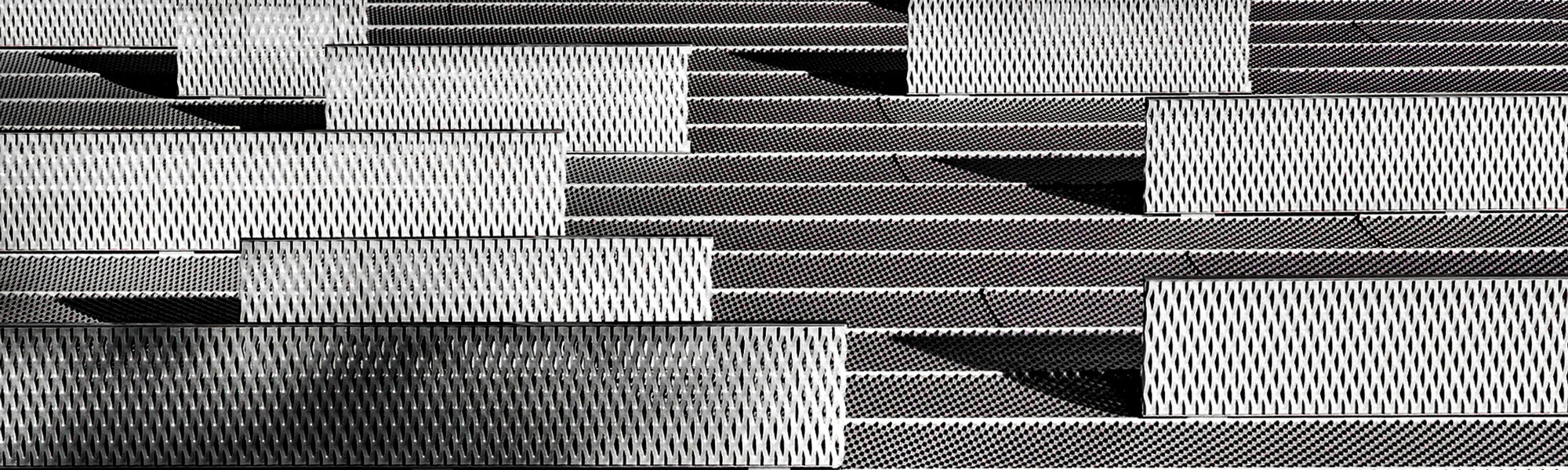 Steel Photo by Ricardo Gomez Angel on Unsplash
